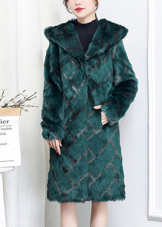 Effortlessly Elegant Coat with a Timeless Design