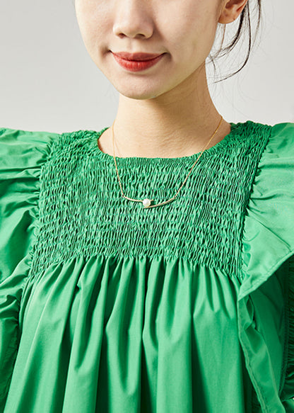 Well Tailored Top with a Graceful Silhouette