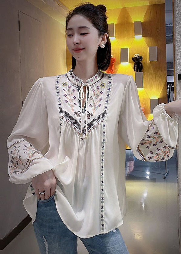 Elegantly Styled Blouse for Everyday Wear