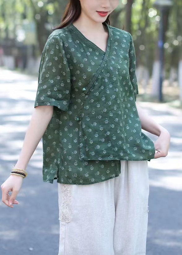 Classic Vintage & Enduringly Stylish Blouse