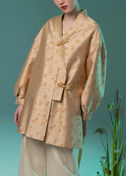 Beautifully Finished Coat in a Timeless Design