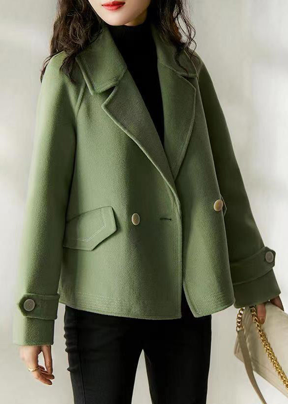 Beautifully Finished Coat in a Timeless Design