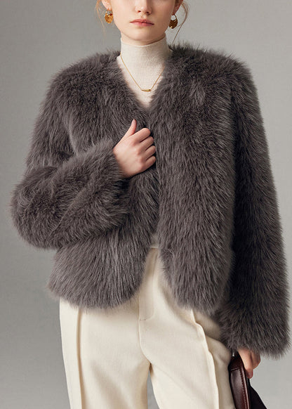 Beautifully Finished Coat in a Timeless Design