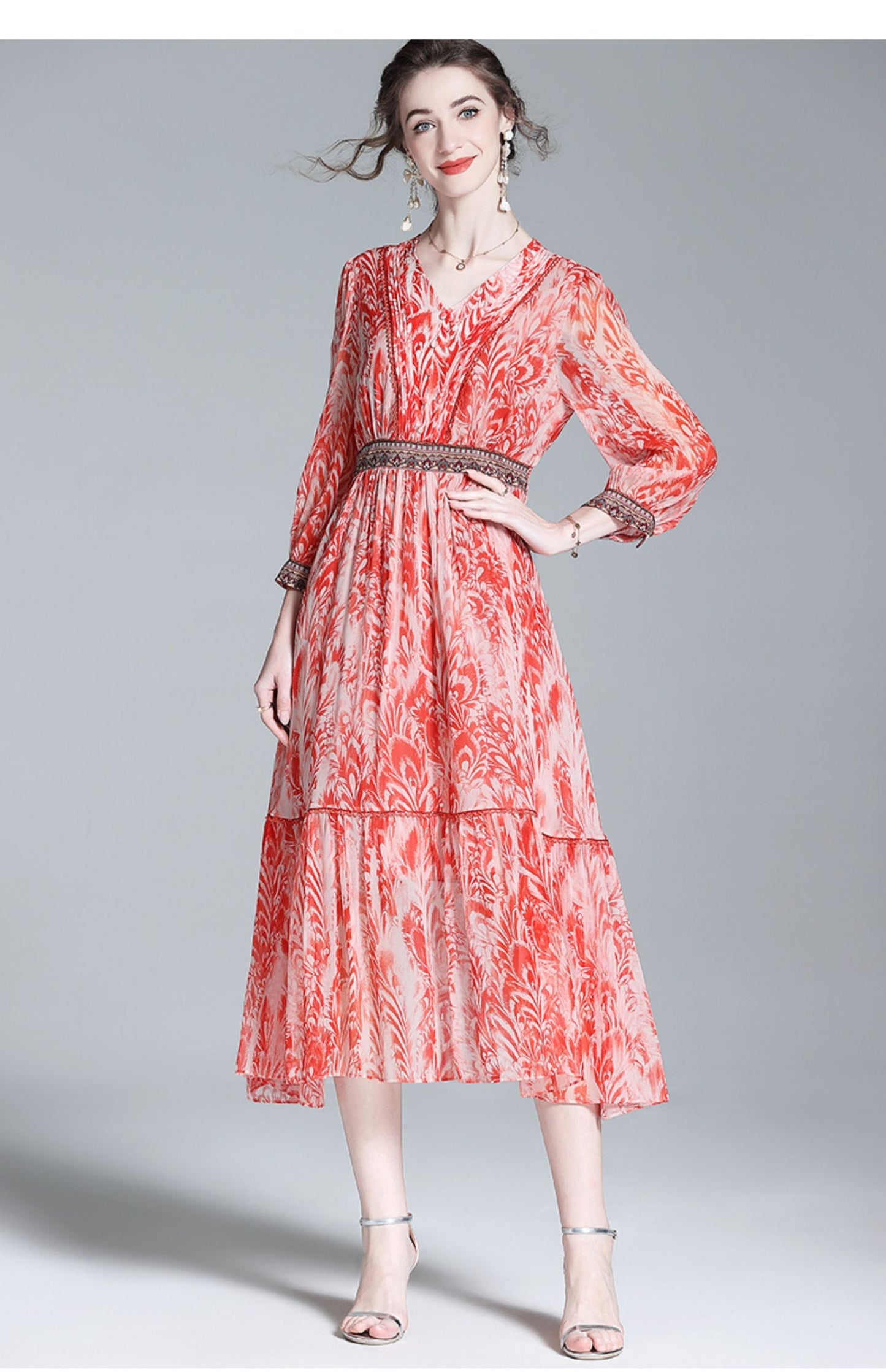 Beautifully Crafted Dress in a Classic Style