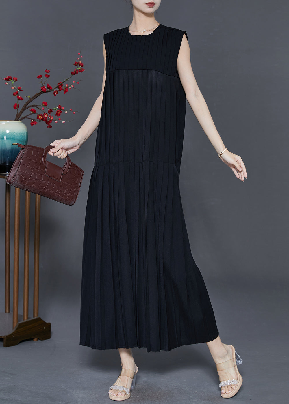 Sophisticated Dress with a Clean Classic Look