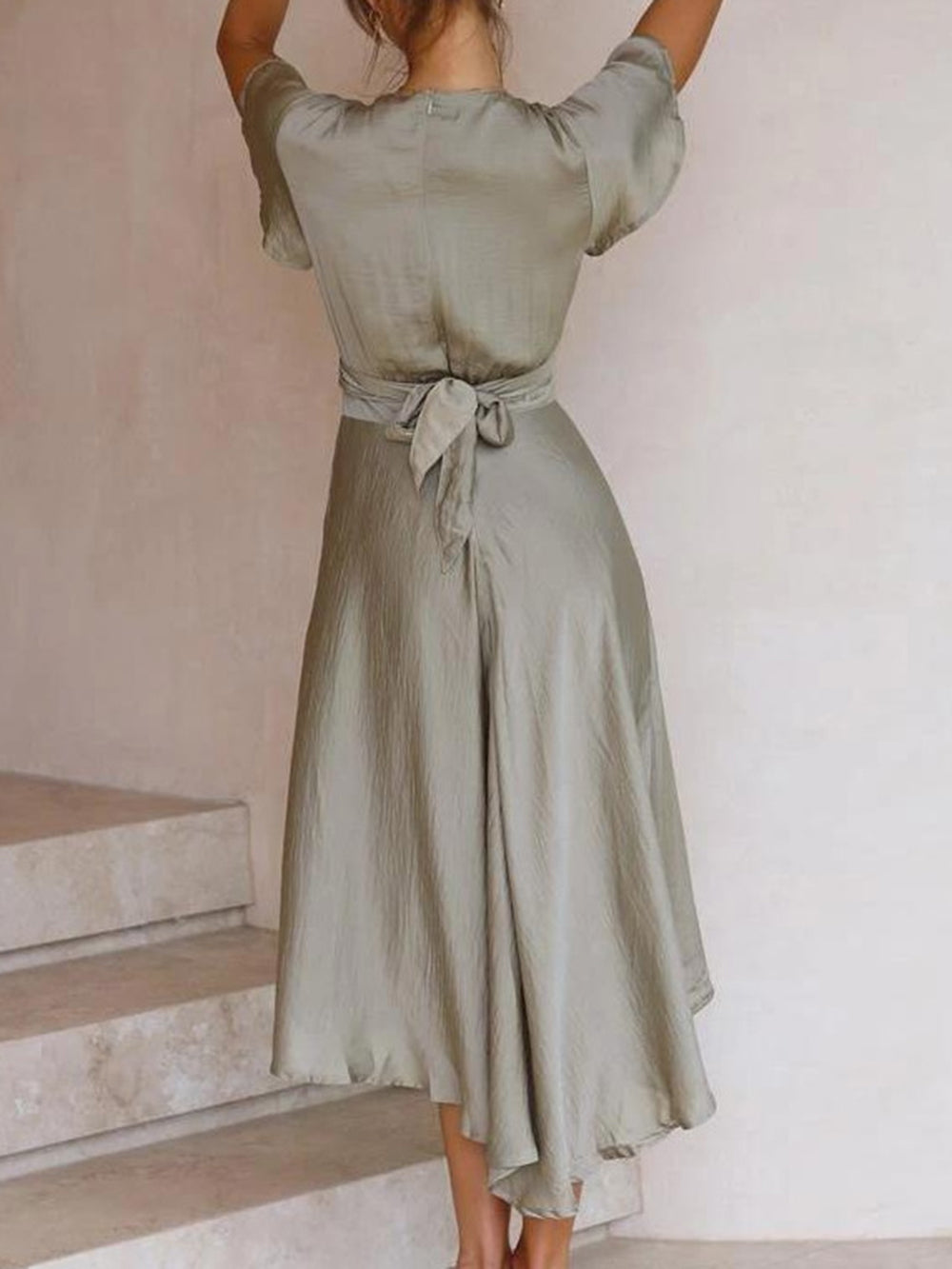 Gracefully Styled Dress for Any Occasion