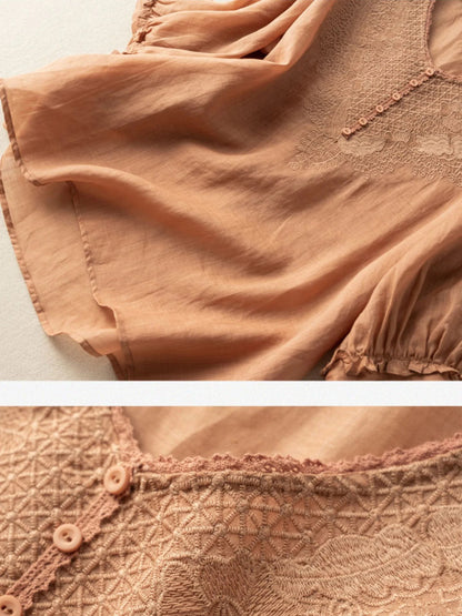 Well Tailored Top with a Graceful Silhouette