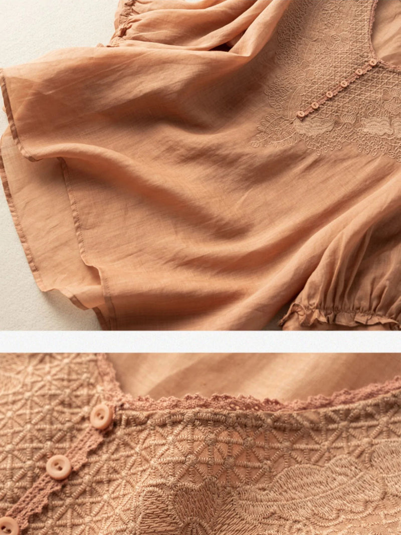 Well Tailored Top with a Graceful Silhouette