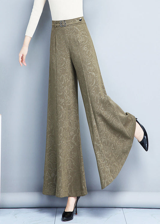 Well Tailored Pants with a Graceful Silhouette