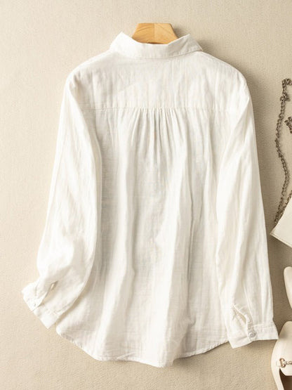 Well Tailored Blouse with a Graceful Silhouette