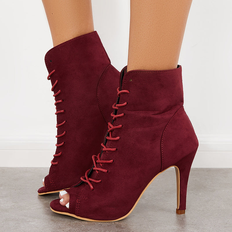 Graceful Orthopedic Boots for Modern Look