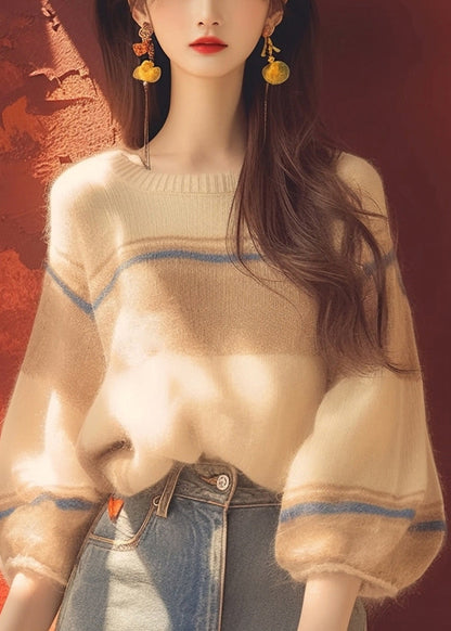 Classic Vintage Sweater with a Flattering Fit