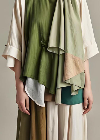 Beautifully Crafted Blouse in a Classic Style