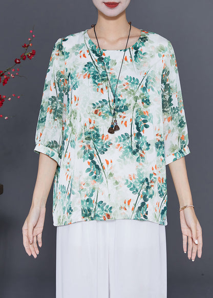 Well Tailored Blouse with a Graceful Silhouette