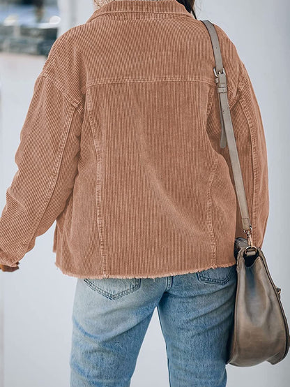 Effortlessly Elegant Jacket with a Timeless Design