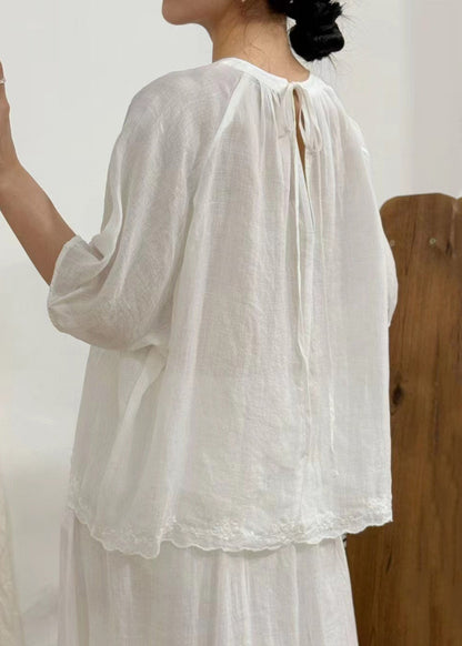 Classic Vintage Blouse with a Flattering Fit