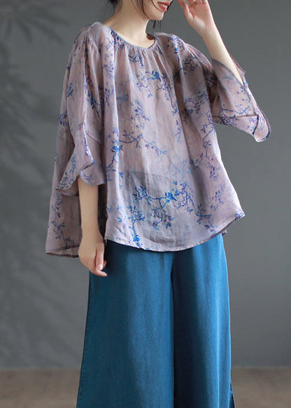 Classic Vintage Blouse with a Flattering Fit