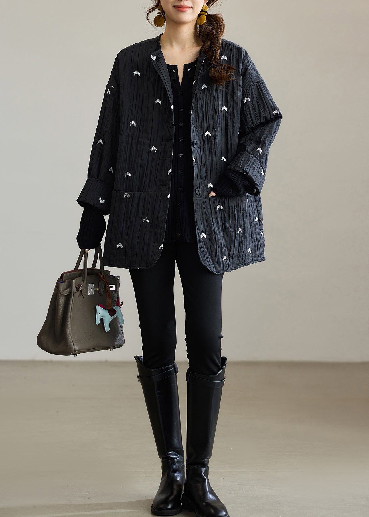 Well Tailored Coat with a Graceful Silhouette
