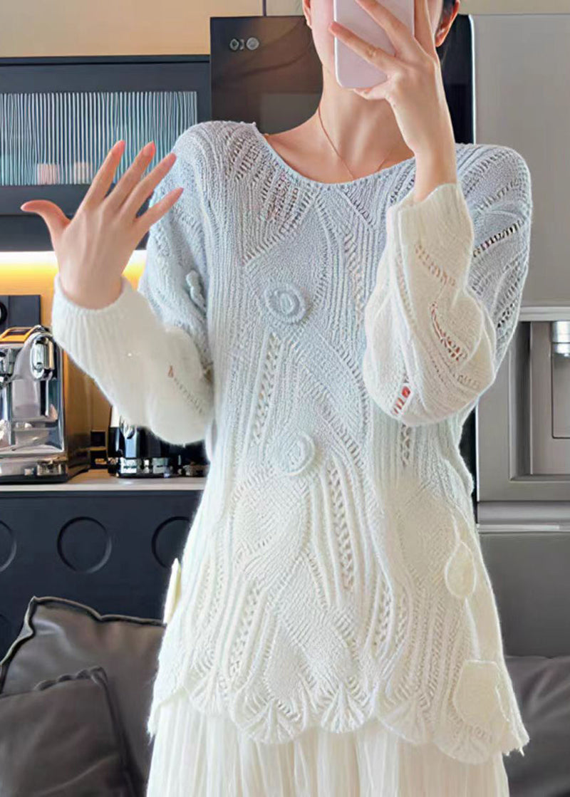 Well Tailored Sweater with a Graceful Silhouette