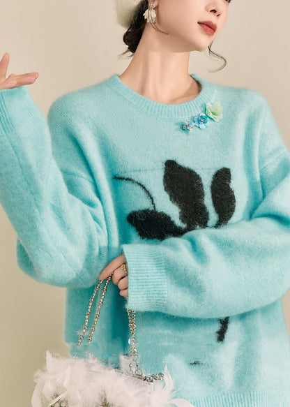 Effortlessly Elegant Sweater with a Timeless Design