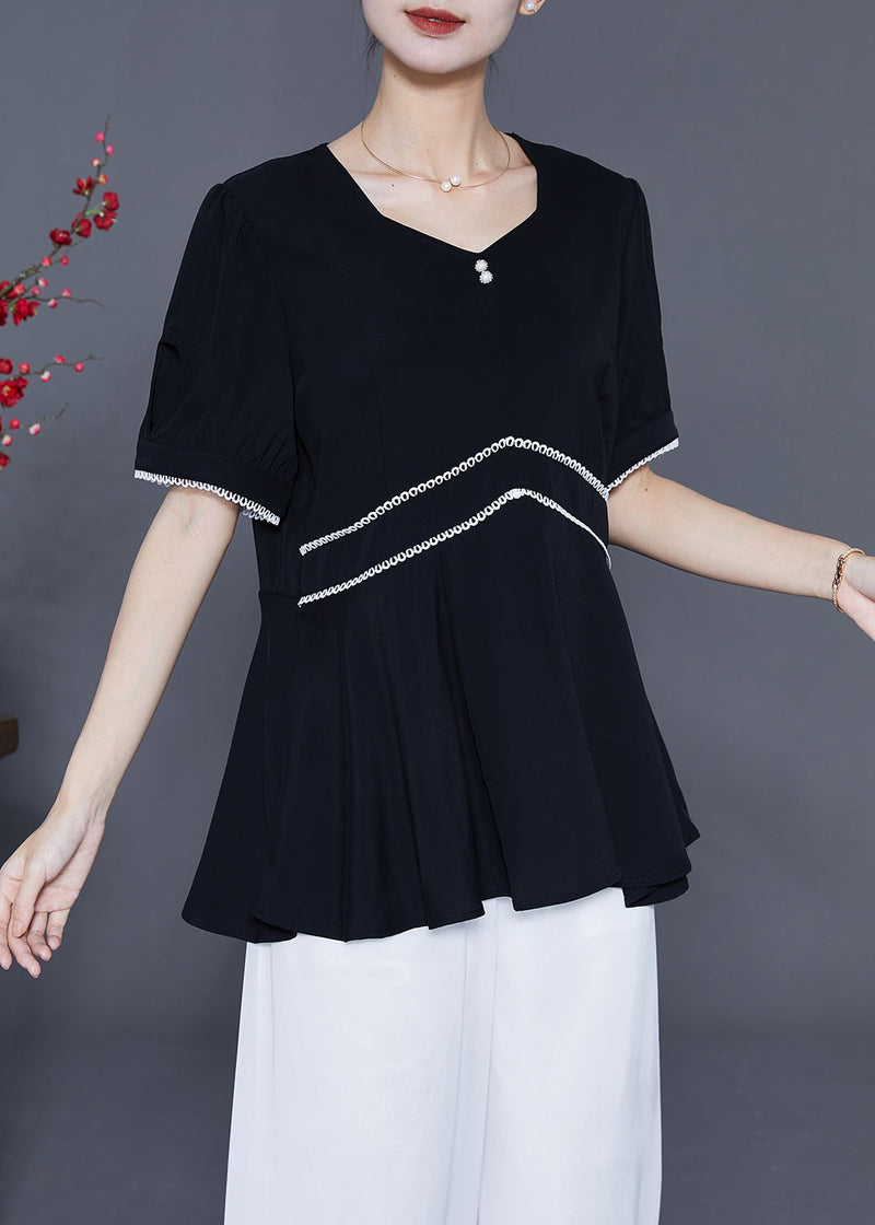 Classic Vintage Blouse with a Flattering Fit