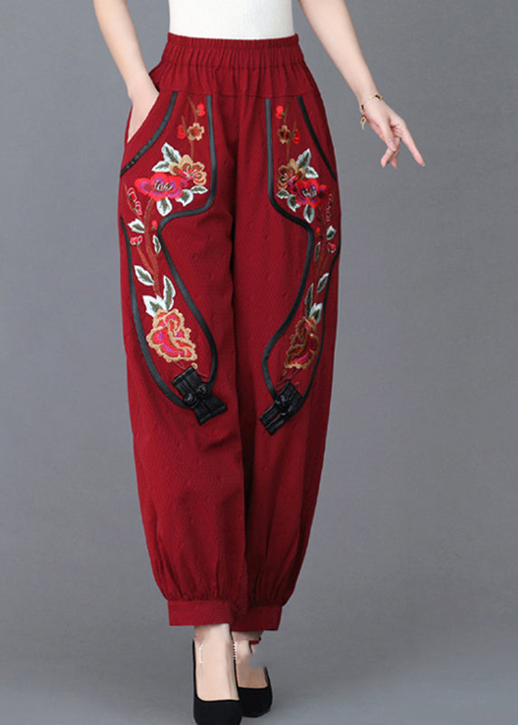 Effortlessly Elegant Pants with a Timeless Design