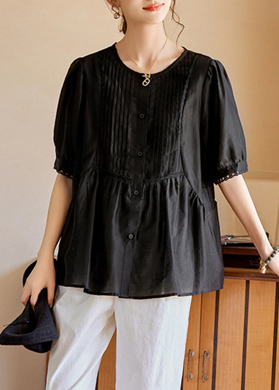Well Tailored Top with a Graceful Silhouette