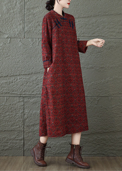Classic Vintage Dress with a Flattering Fit
