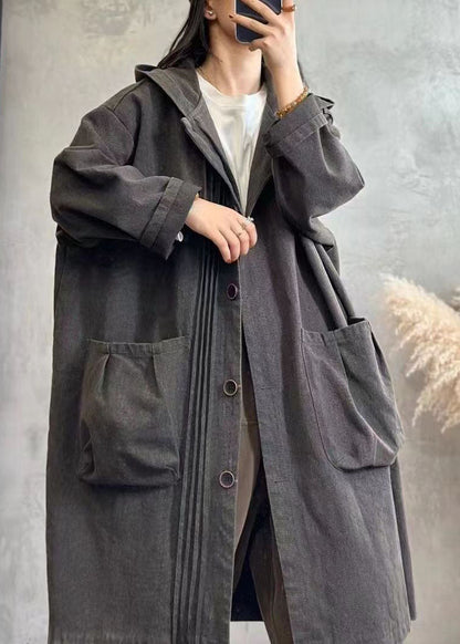 Well Tailored Coat with a Graceful Silhouette