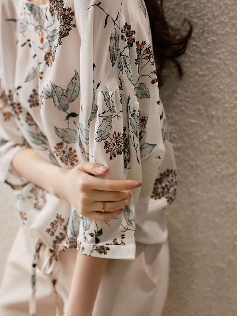 Beautifully Finished Top in a Timeless Design