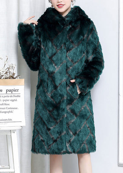 Effortlessly Elegant Coat with a Timeless Design