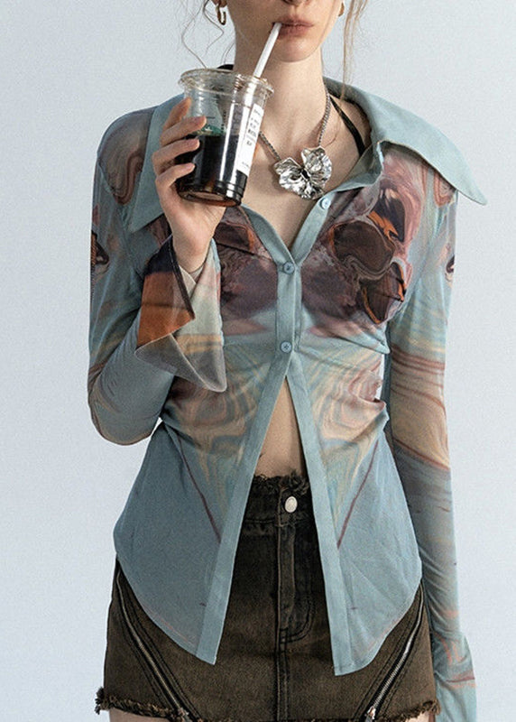 Classic Vintage Shirt with a Flattering Fit