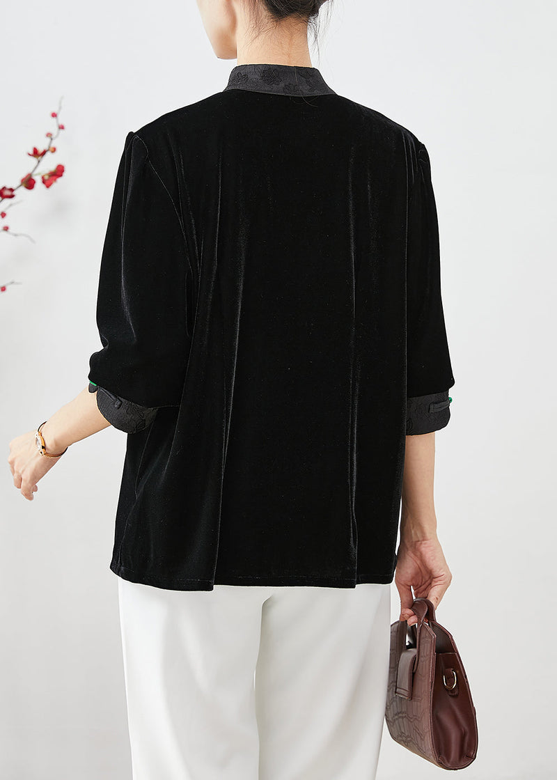 Elegantly Styled Coat for Everyday Wear