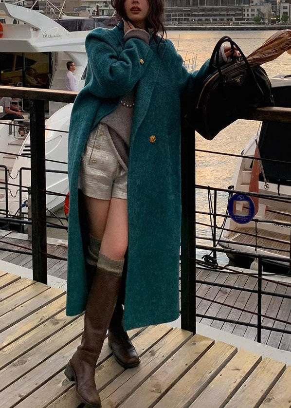 Gracefully Styled Coat for Any Occasion