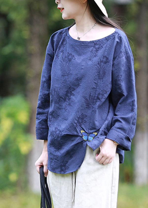 Sophisticated Blouse with a Clean Classic Look
