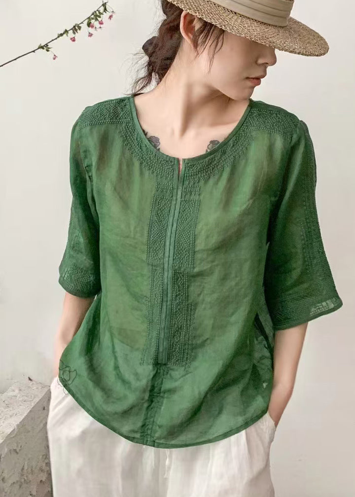 Beautifully Finished Shirt in a Timeless Design