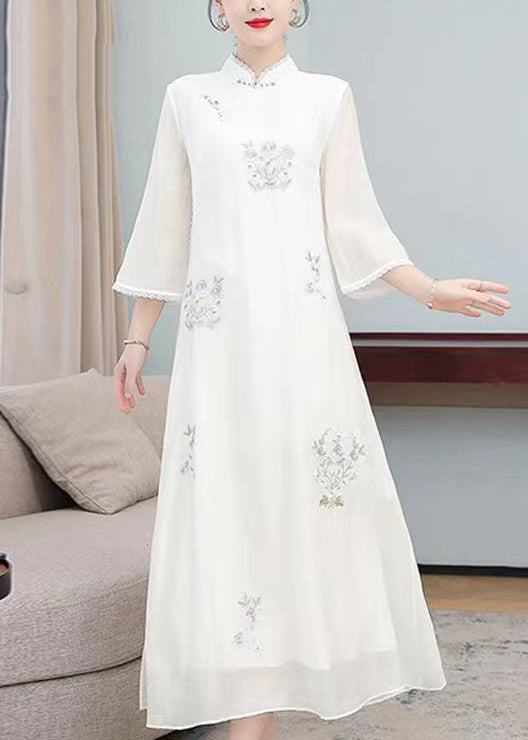 Beautifully Crafted Dress in a Classic Style