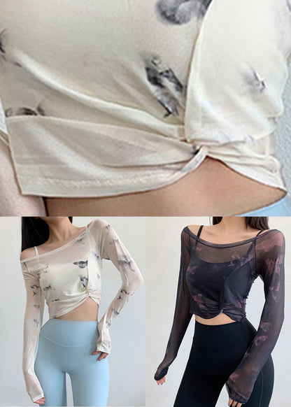 Well Tailored Top with a Graceful Silhouette