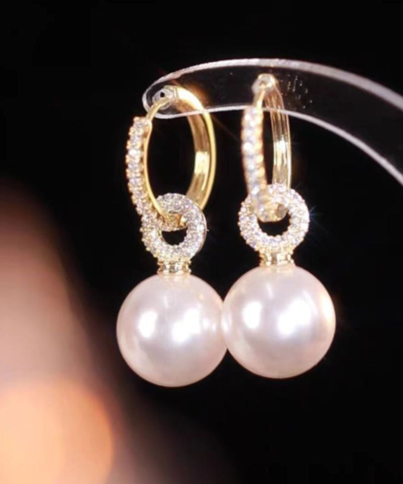 Beautiful Pearl Earring with Unique Style