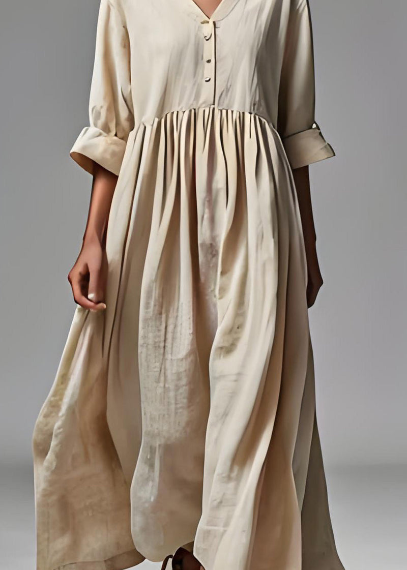 Beautifully Finished Dress in a Timeless Design