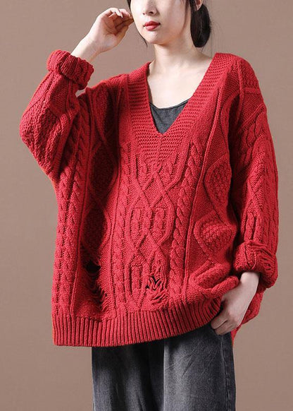 Well Tailored Sweater with a Graceful Silhouette