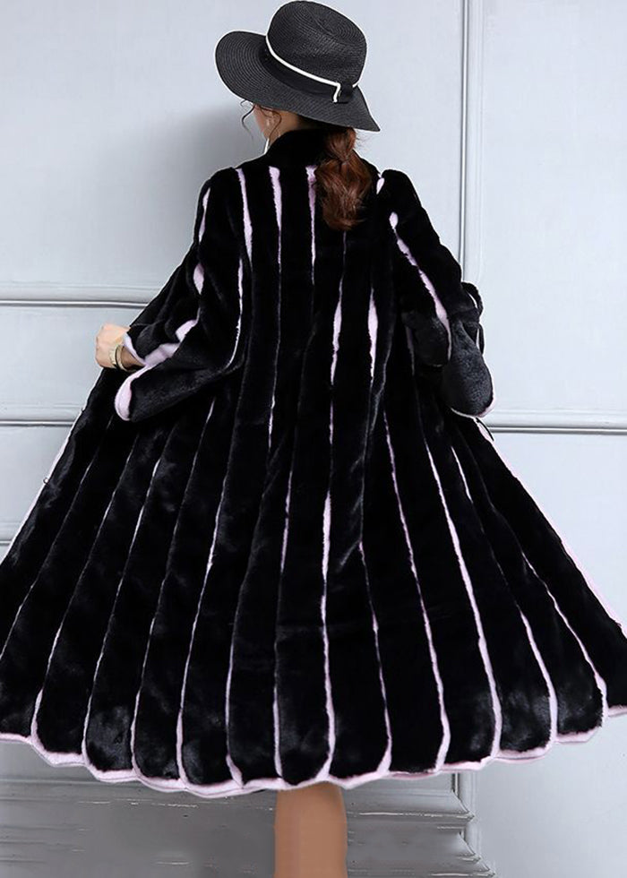 Gracefully Styled Coat for Any Occasion