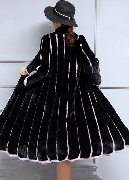 Gracefully Styled Coat for Any Occasion