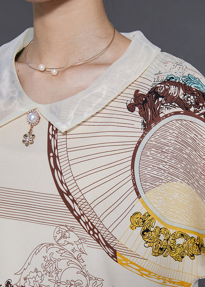Well Tailored Blouse with a Graceful Silhouette