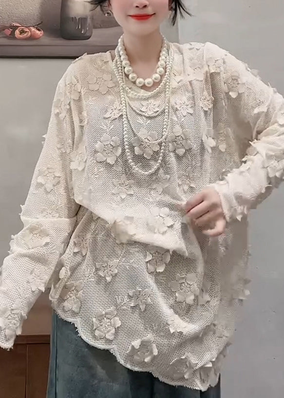 Well Tailored Top with a Graceful Silhouette
