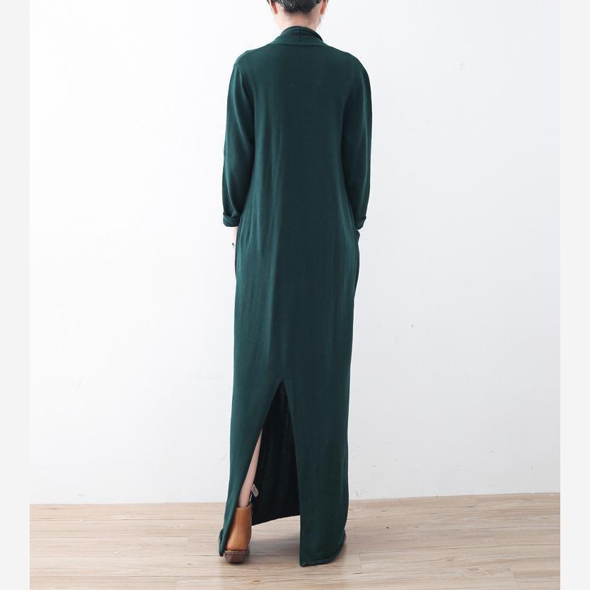 Well Tailored Sweater with a Graceful Silhouette