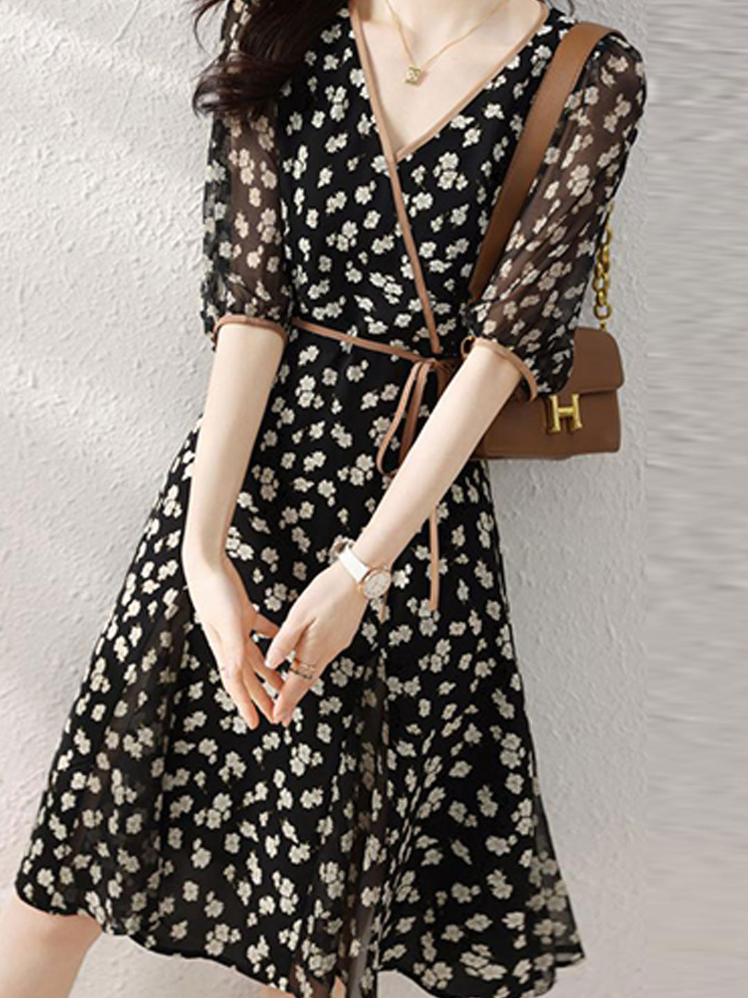 Gracefully Styled Dress for Any Occasion