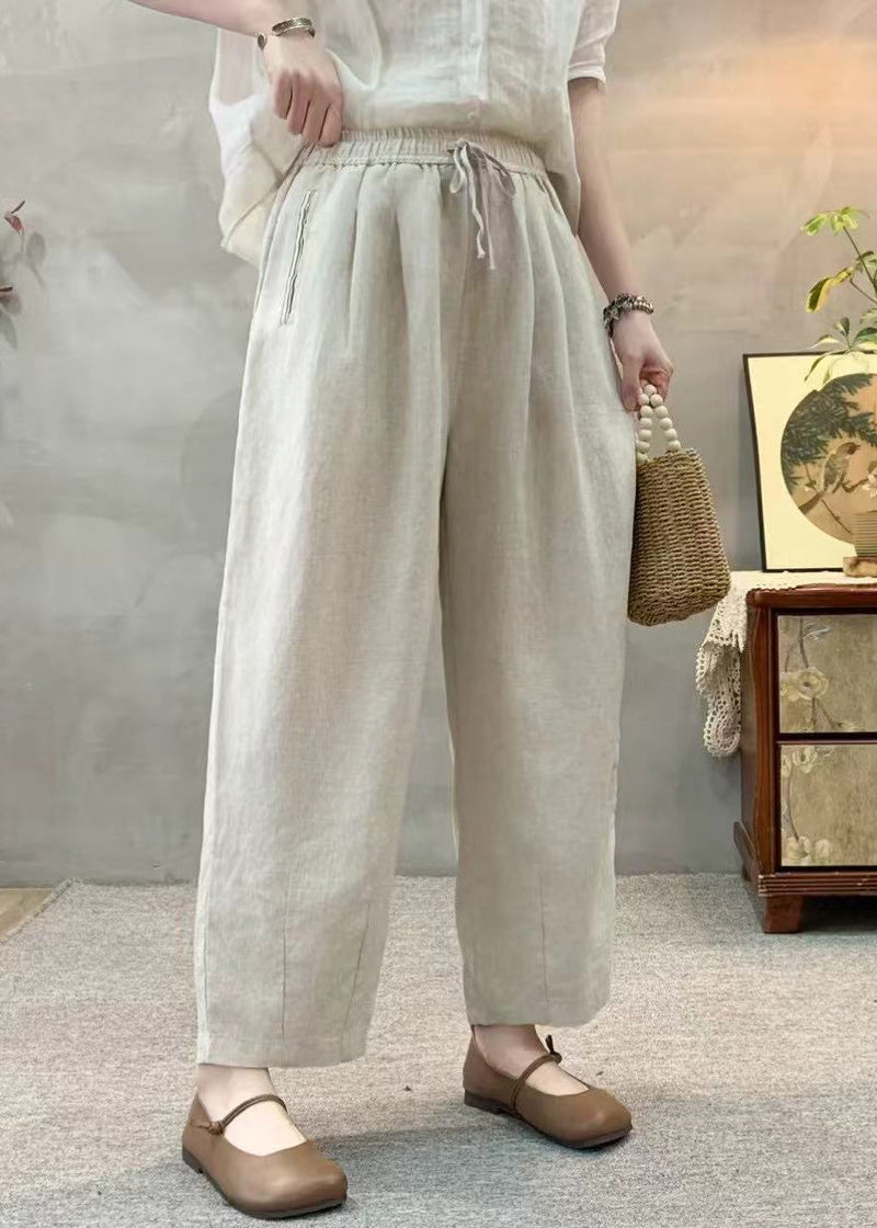 Effortlessly Elegant Pants with a Timeless Design
