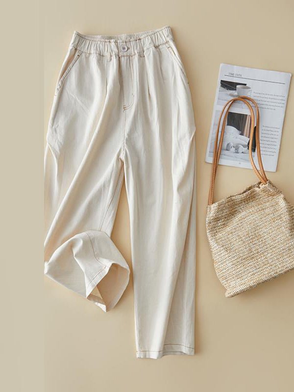 Effortlessly Elegant Pants with a Timeless Design