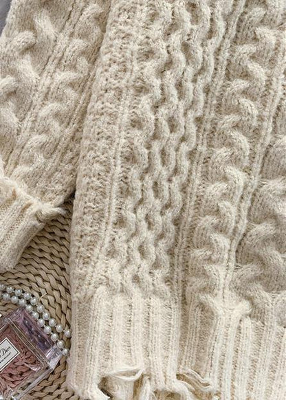 Classic Vintage Sweater with a Flattering Fit